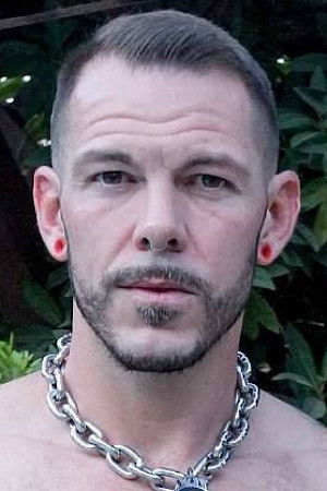 et billede af Jason Angel