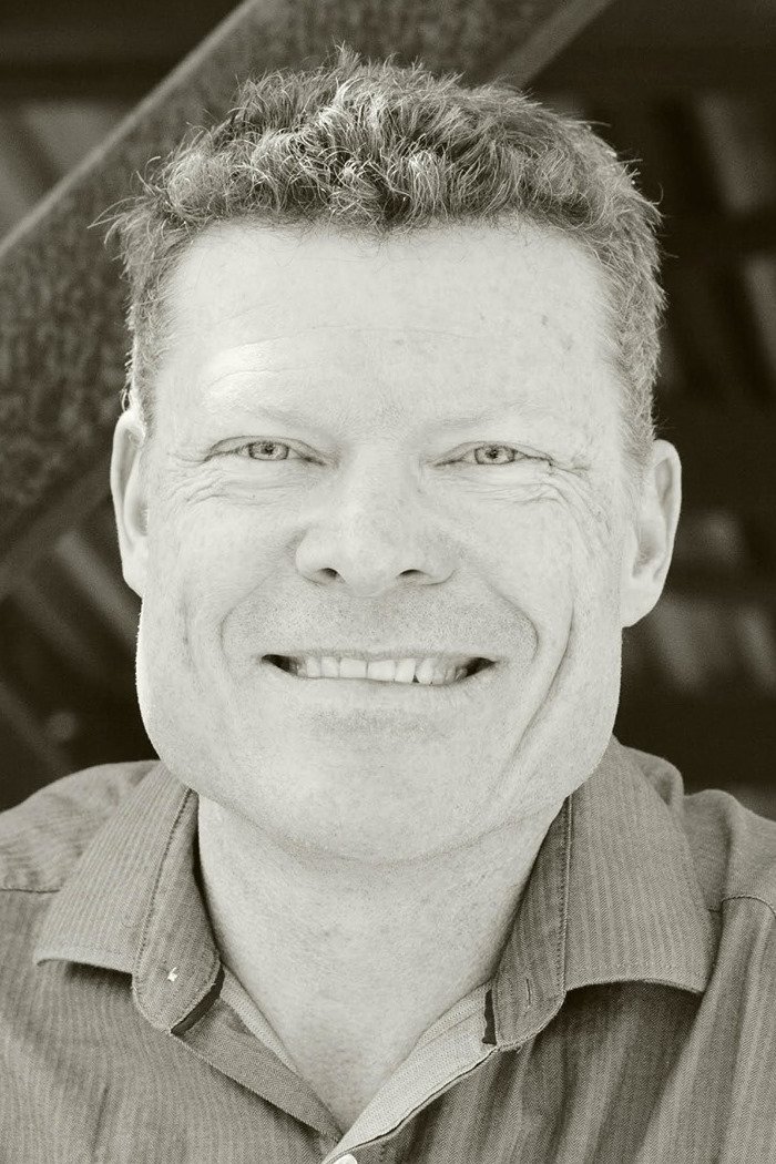 et billede af Lucas Dudley