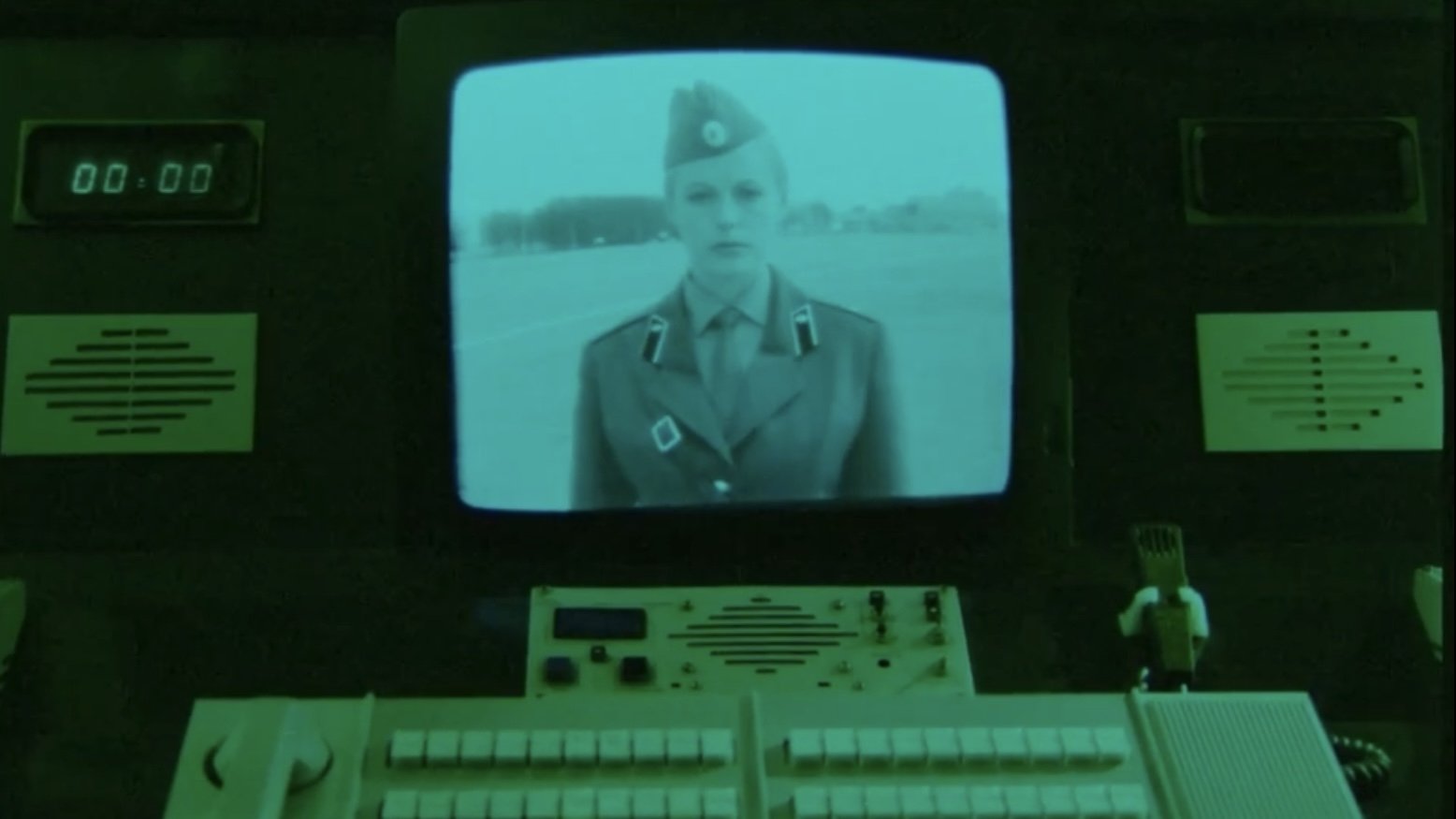 100 Days Before the Command (1991)