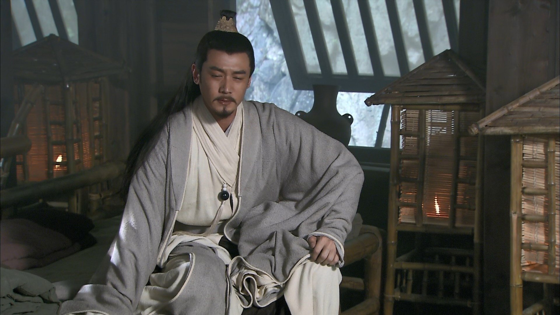 Thumbnail for Liu Bei visits Zhuge Liang thrice Season 1 Episode 33