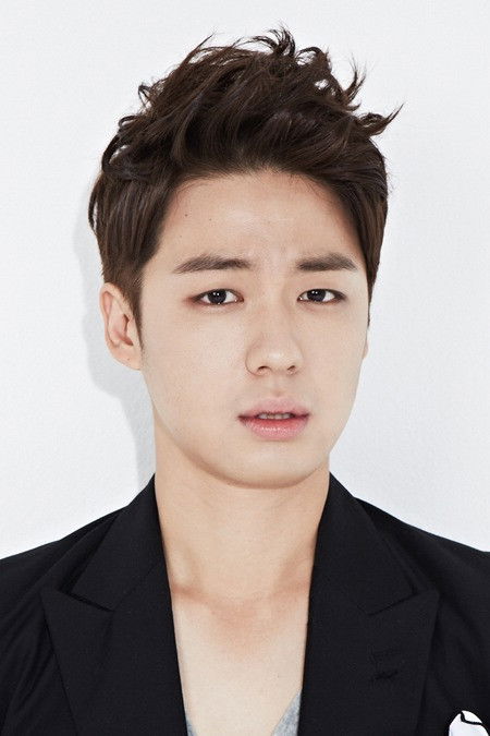 et billede af Ahn Jae-Min