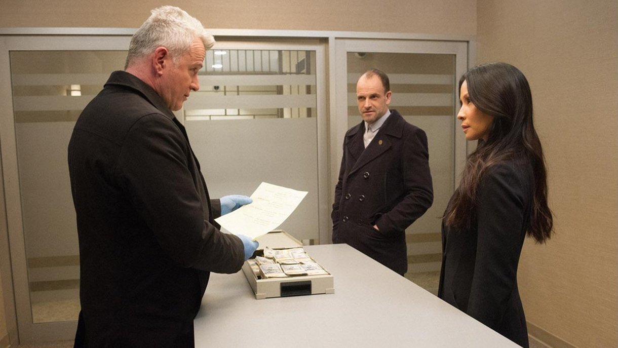 Elementary Season 5 :Episode 21  Fly Into a Rage, Make a Bad Landing