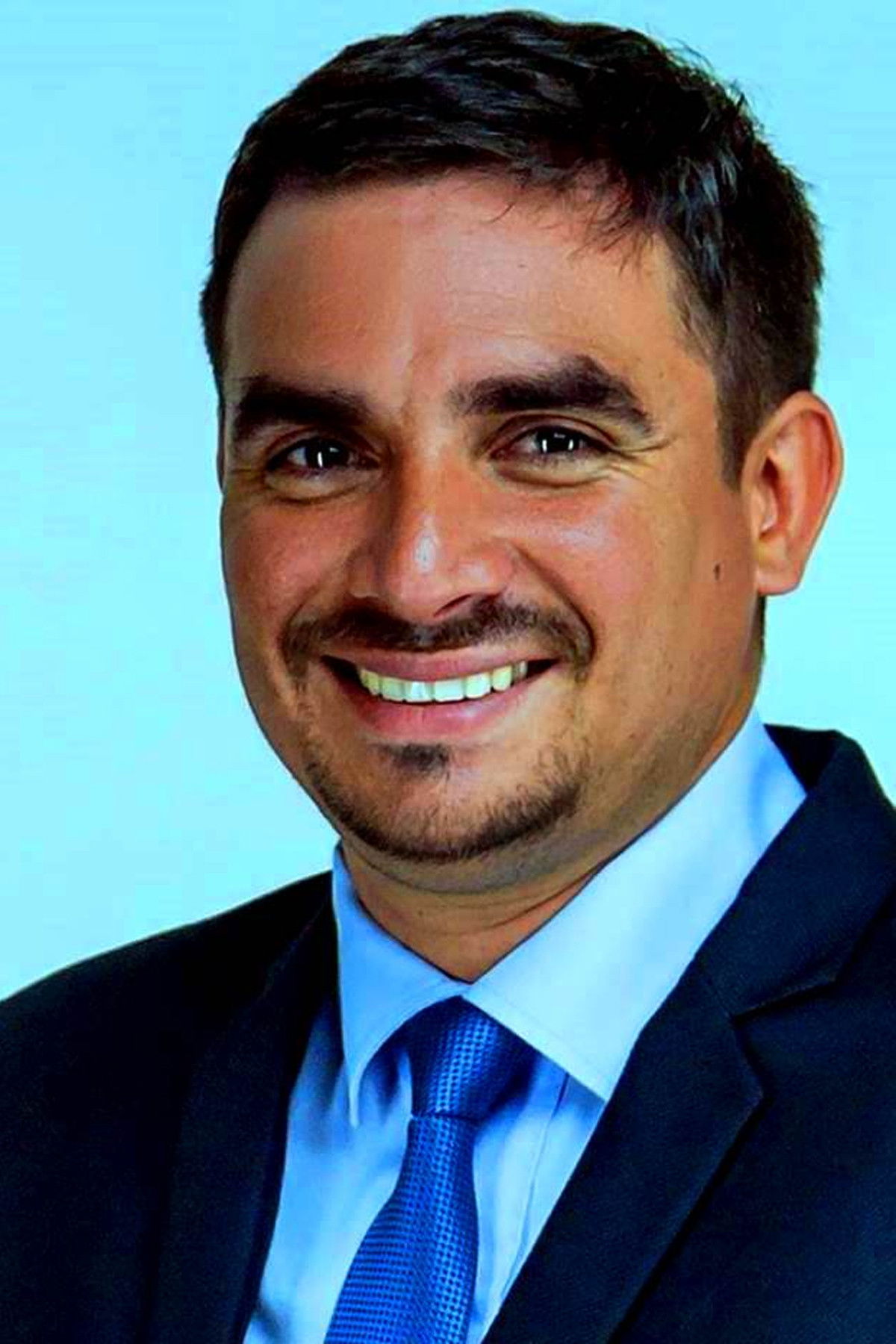 et billede af Alberto Cortez Casuso