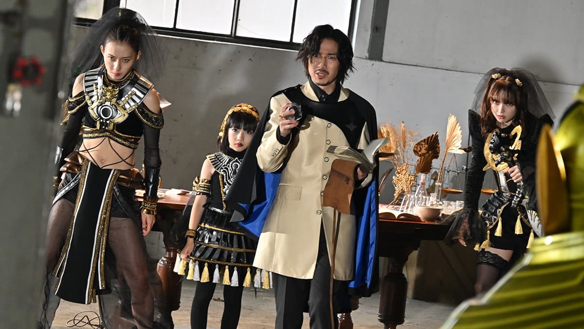 Kamen Rider Season 34 :Episode 18  Sweep Through! The Evolutionary Firelord!