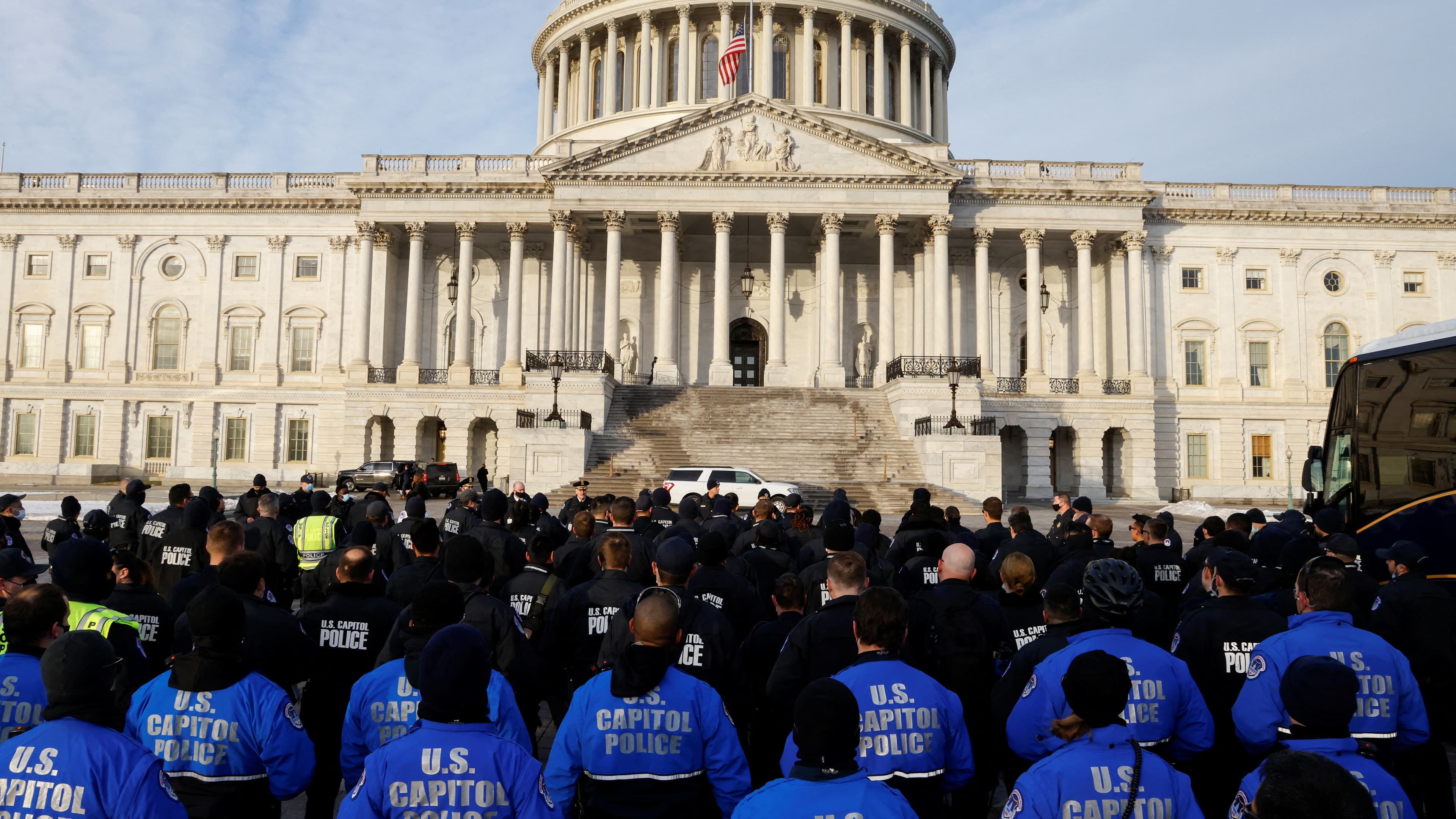 PBS NewsHour Season 47 :Episode 4  January 6, 2022