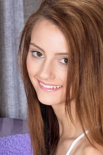 et billede af Farrah Valentine