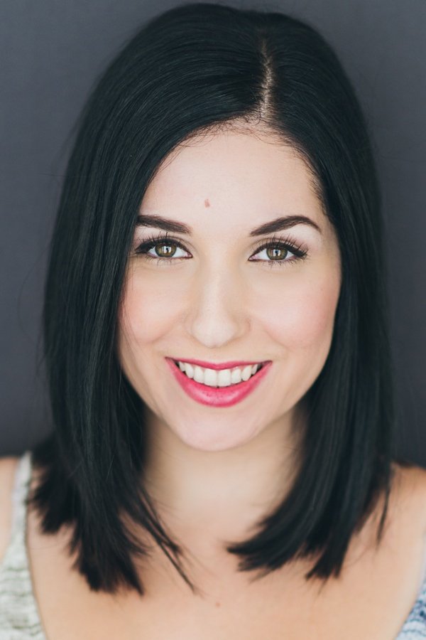 et billede af Mara Lazaris