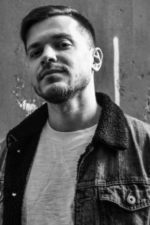 et billede af Kiril Zharovski