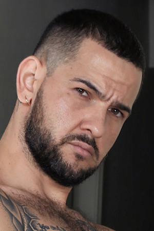 et billede af Aaron Caban