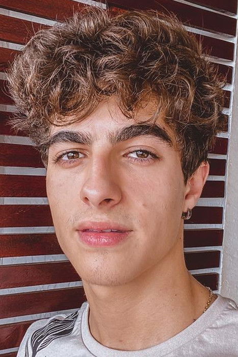 et billede af Lucas Burgatti