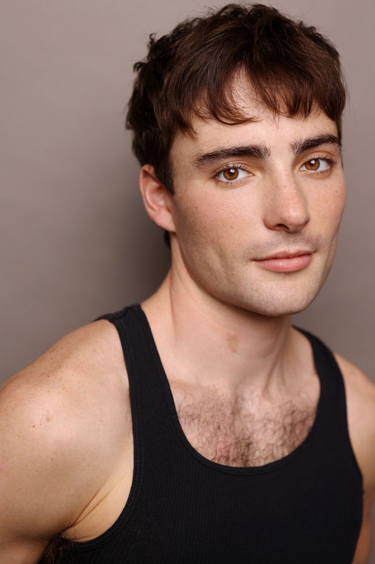 et billede af August Gray Gall