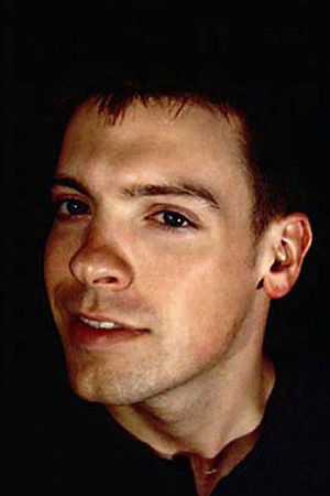 et billede af Adrian Cross