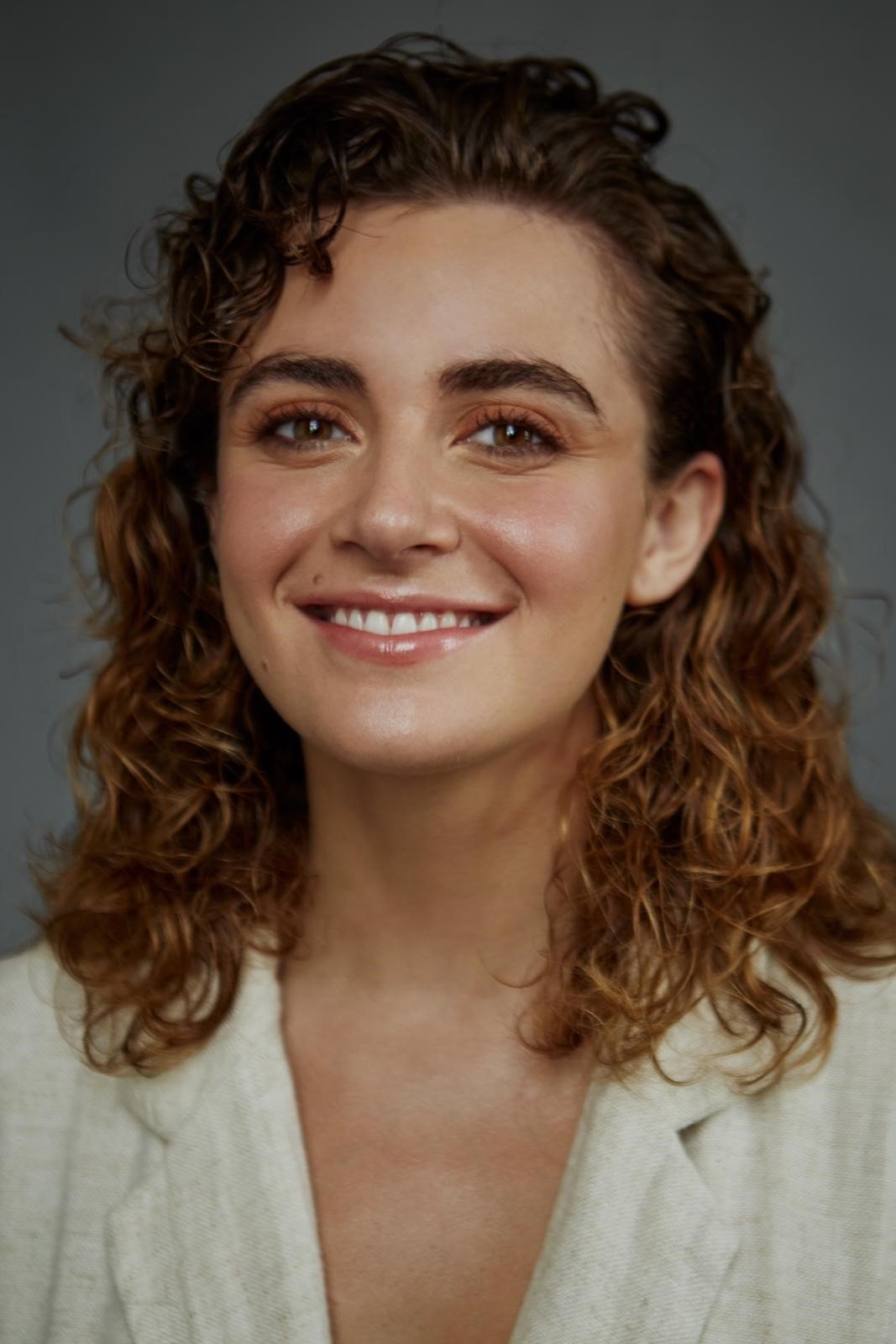 Elena Gallardo's picture in the cast