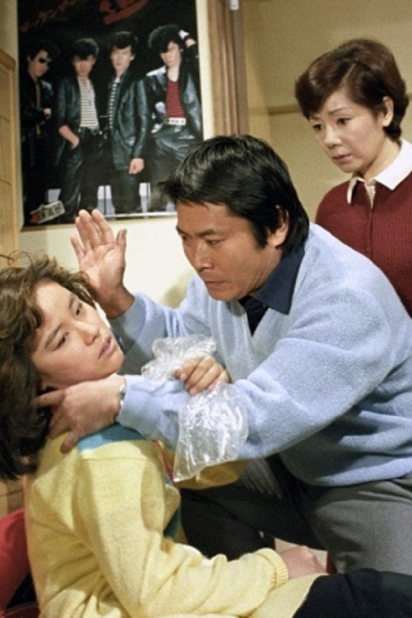 Tsumiki Kuzushi – Oya to Ko no 200-nichi Sensō – Poster