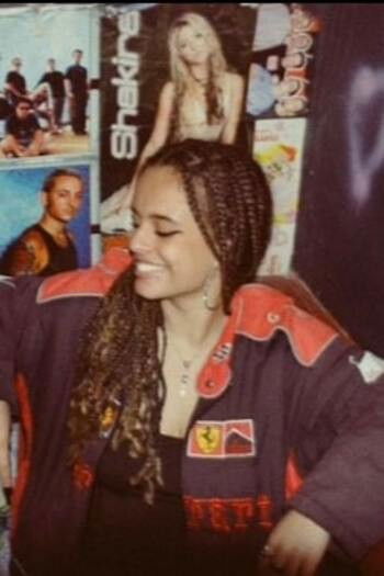 et billede af Júlia Pena