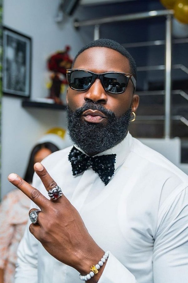 et billede af Eso Dike Okolocha