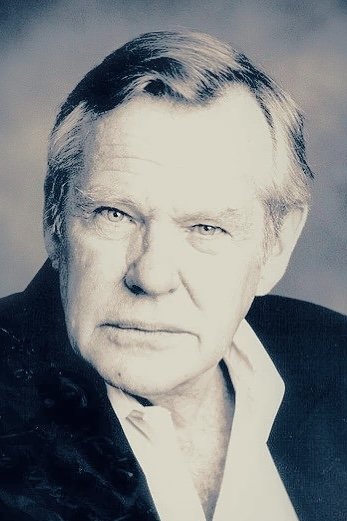 et billede af Harrison Young