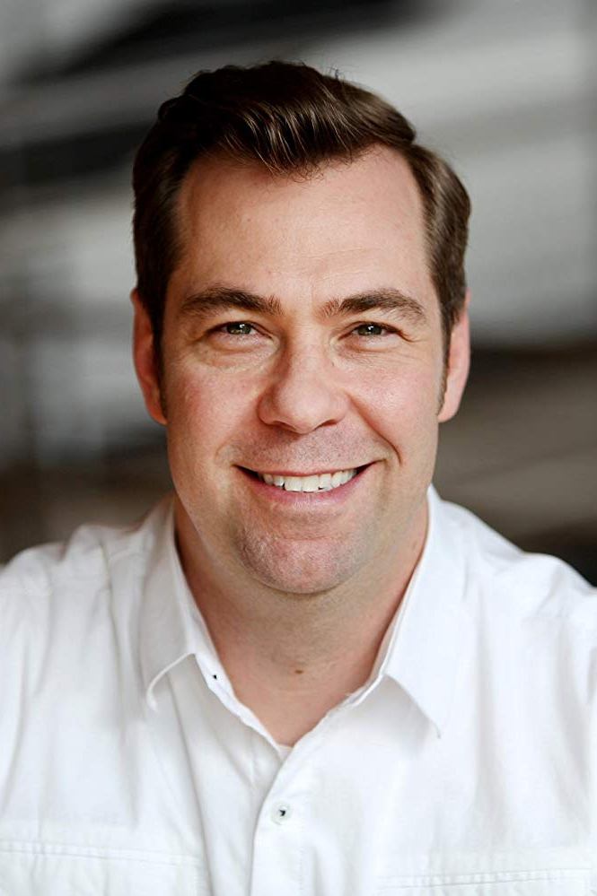 et billede af Brian Fee