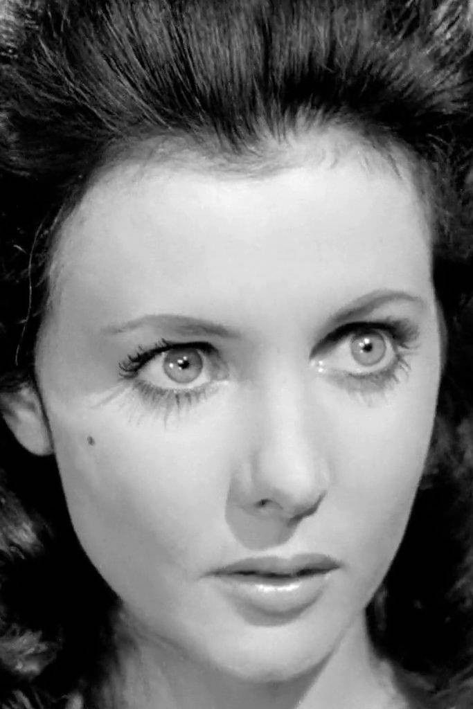 et billede af Cara Garnett