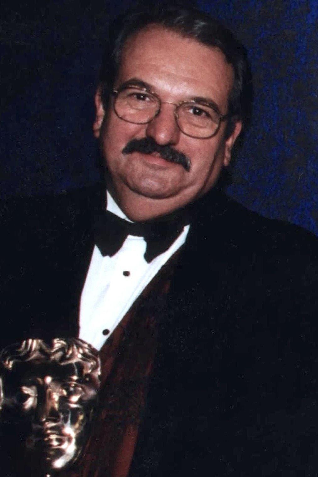 et billede af Simon Channing Williams