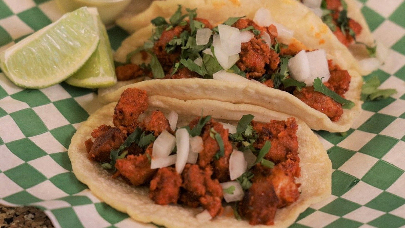 Big Food Bucket List S02E13 backdrop