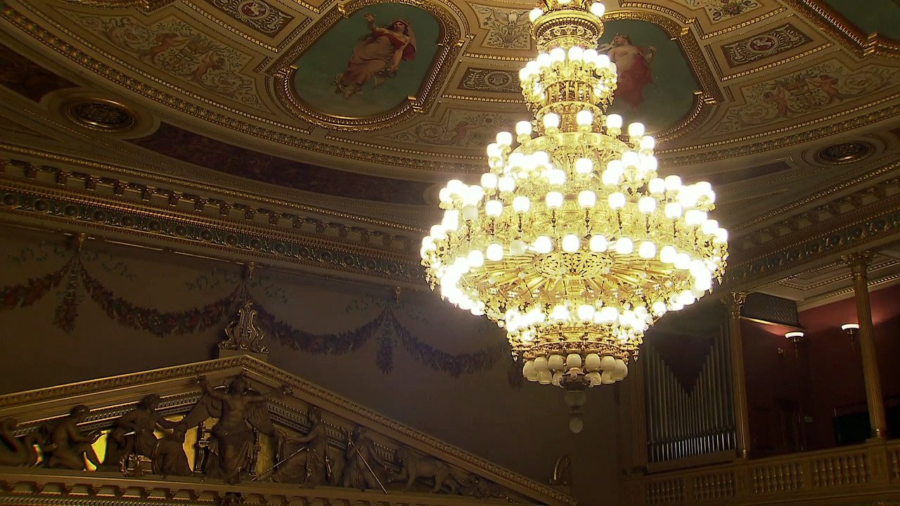 Thumbnail for Chandelier Season 1 Episode 4