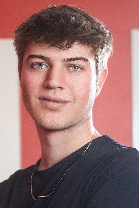 et billede af Cody Hall