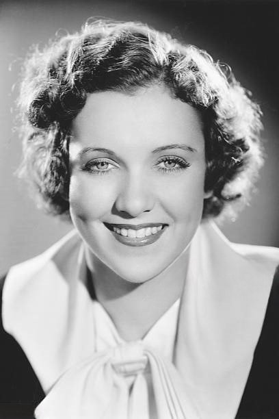 et billede af Maxine Doyle