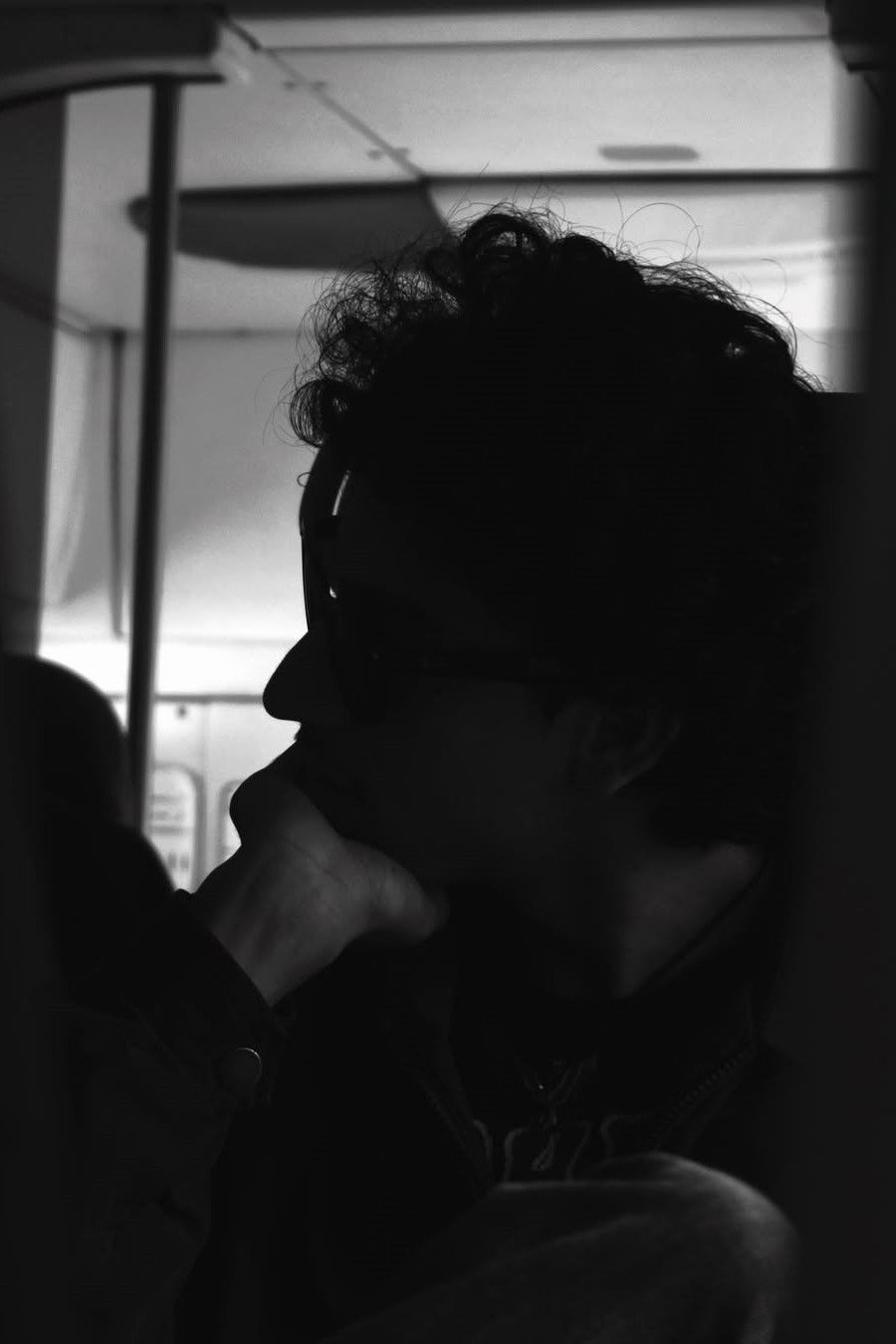 et billede af Adil Khemmar