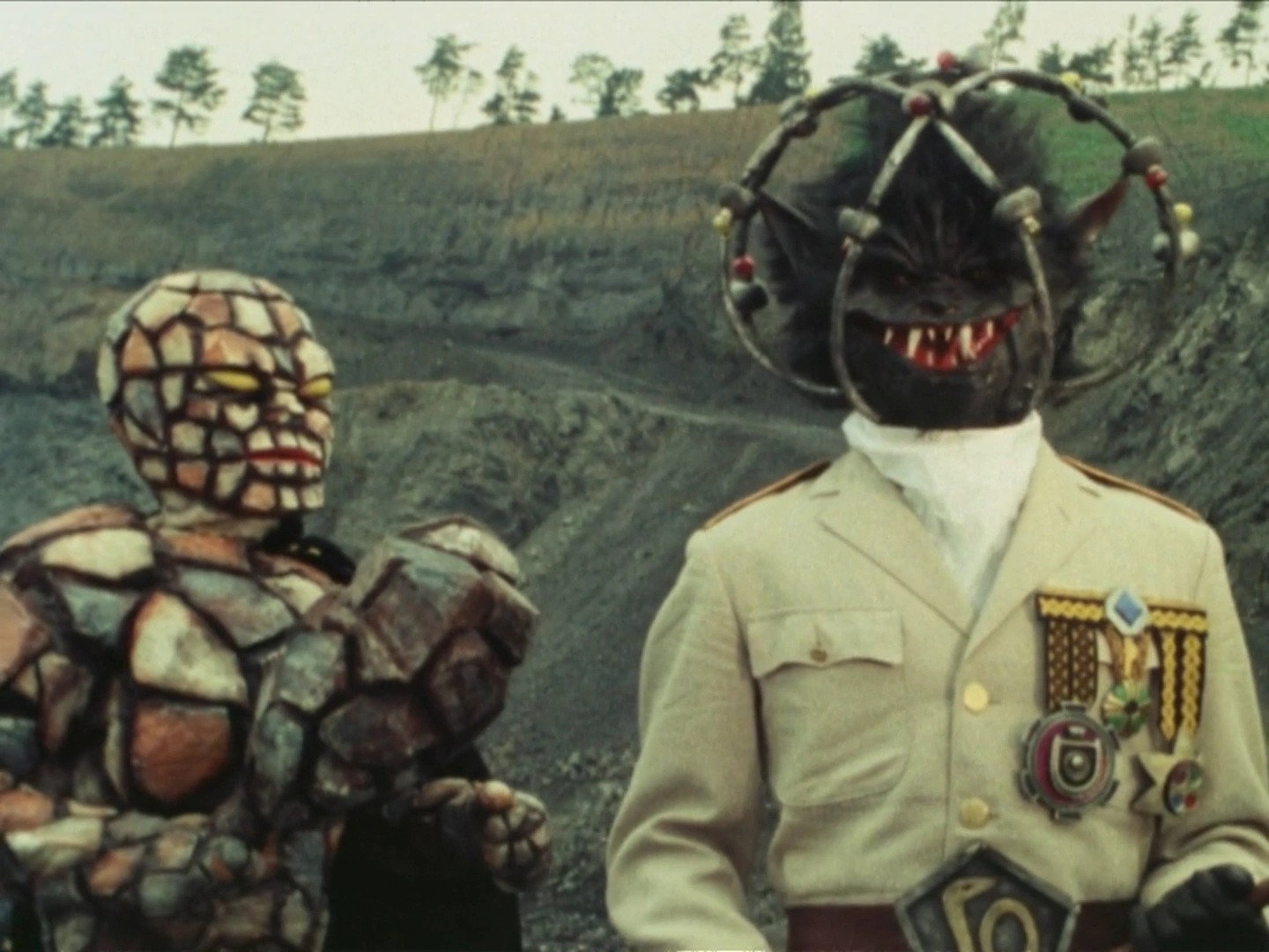 Kamen Rider Season 5 :Episode 32  Deadly! Super Electro Three-Stage Kick!!