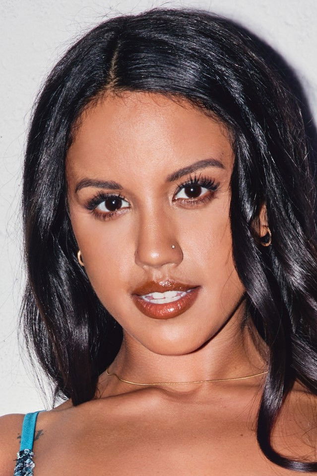 et billede af Nina White