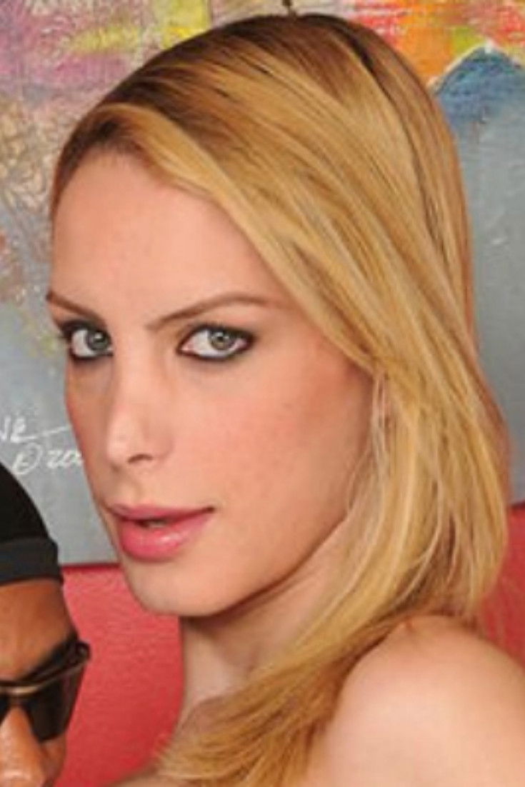 et billede af Paola Vieira