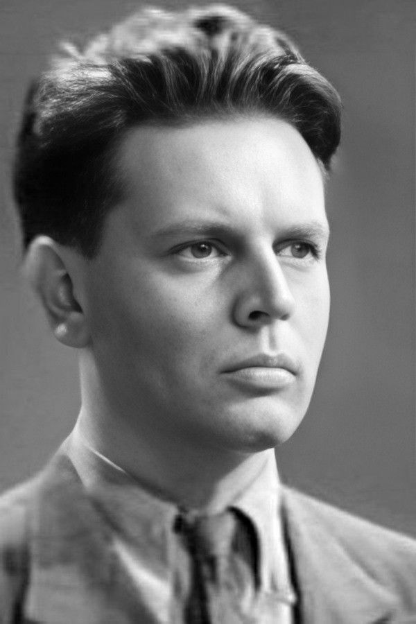 et billede af Viktor Rozhdestvenskiy