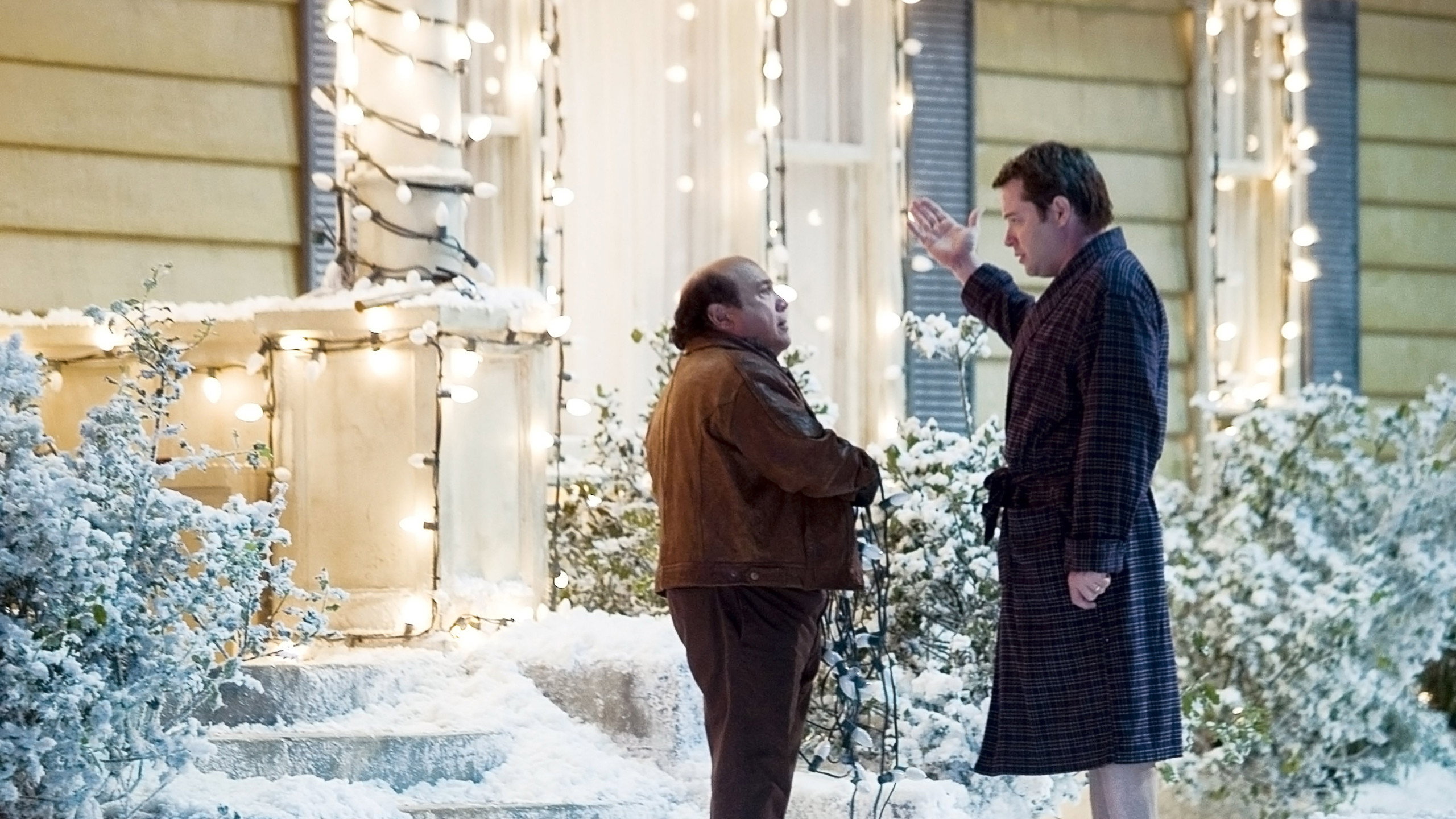 Deck the Halls (2006) — still 3