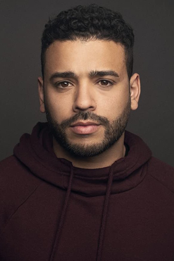 et billede af Ryan Broussard