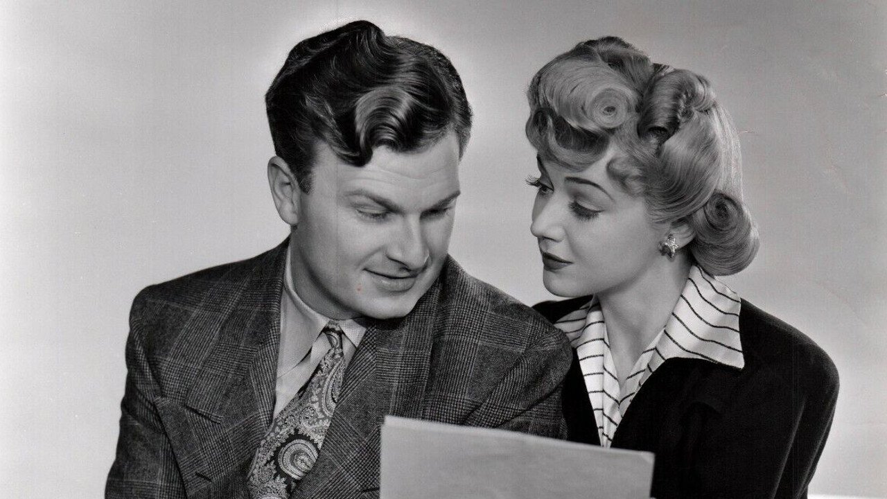 Lady Bodyguard (1943)