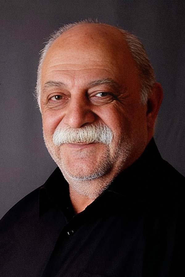 et billede af Ümit Yesin