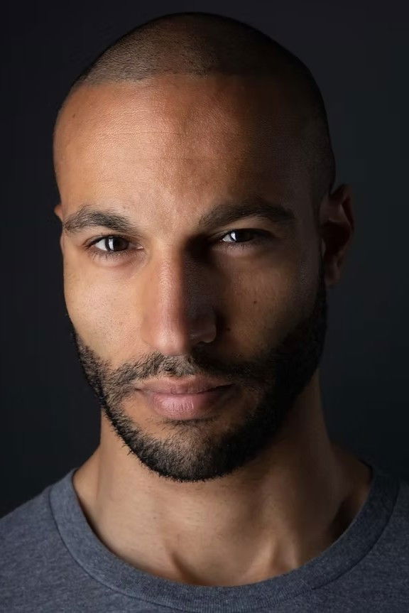 et billede af Mehmet Edip