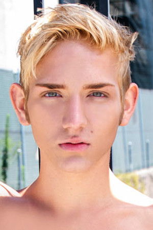 et billede af Dylan Hall