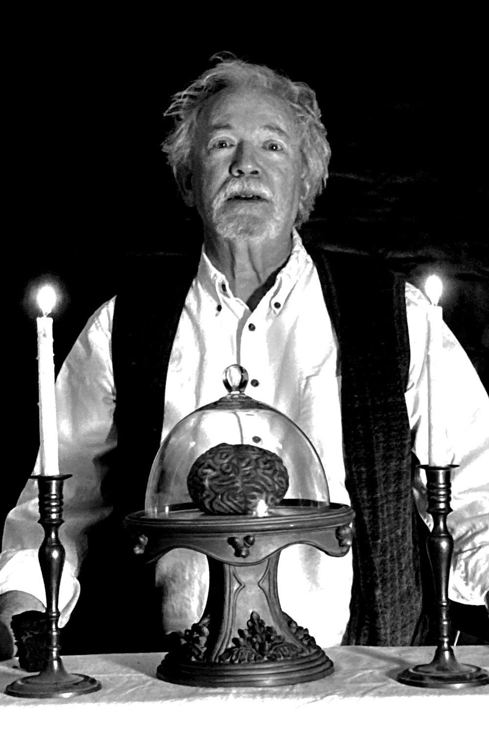 et billede af Paul M. Hendricks