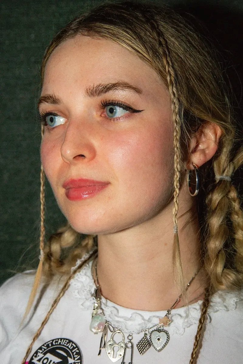 et billede af Meg Mills