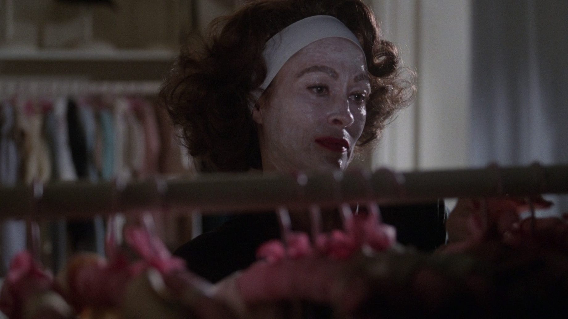 Mommie Dearest (1981)