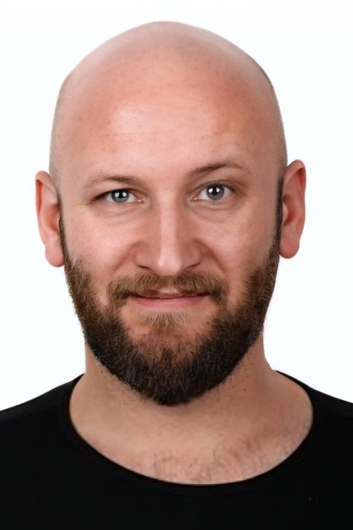 Hakan Örge's picture in the cast