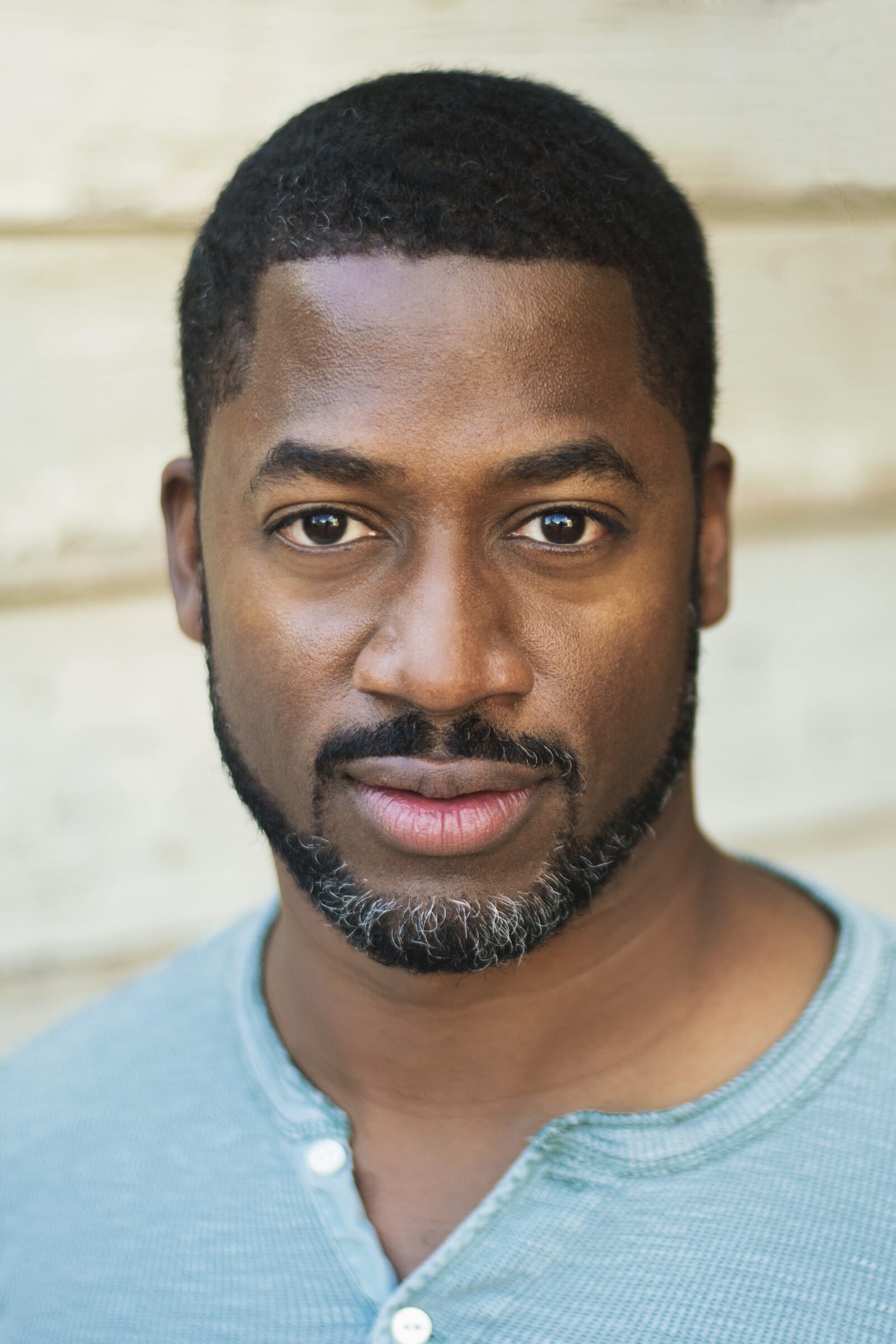 et billede af Wayne T. Carr