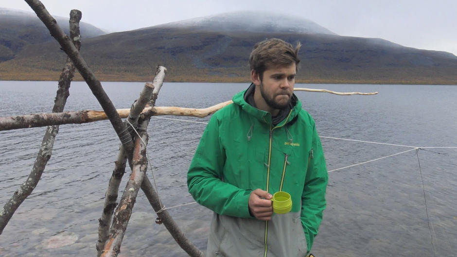 Alone in the Wilderness S02E03 backdrop