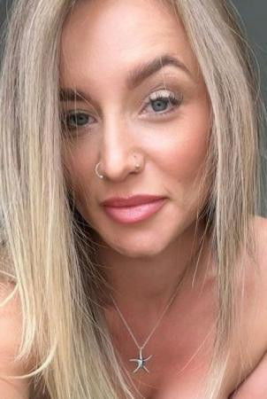 et billede af Natalie Brooke