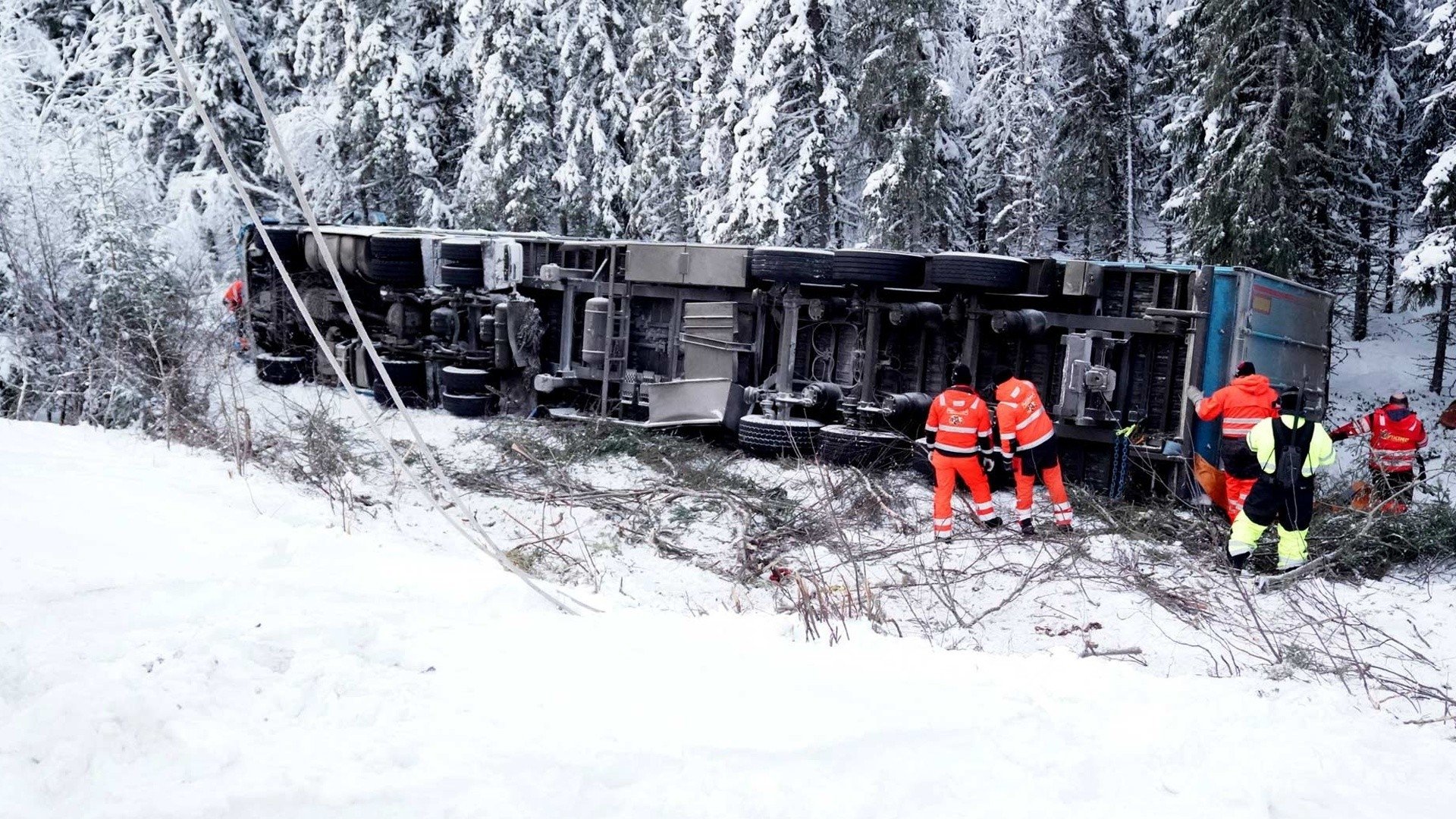 Ice Road Rescue