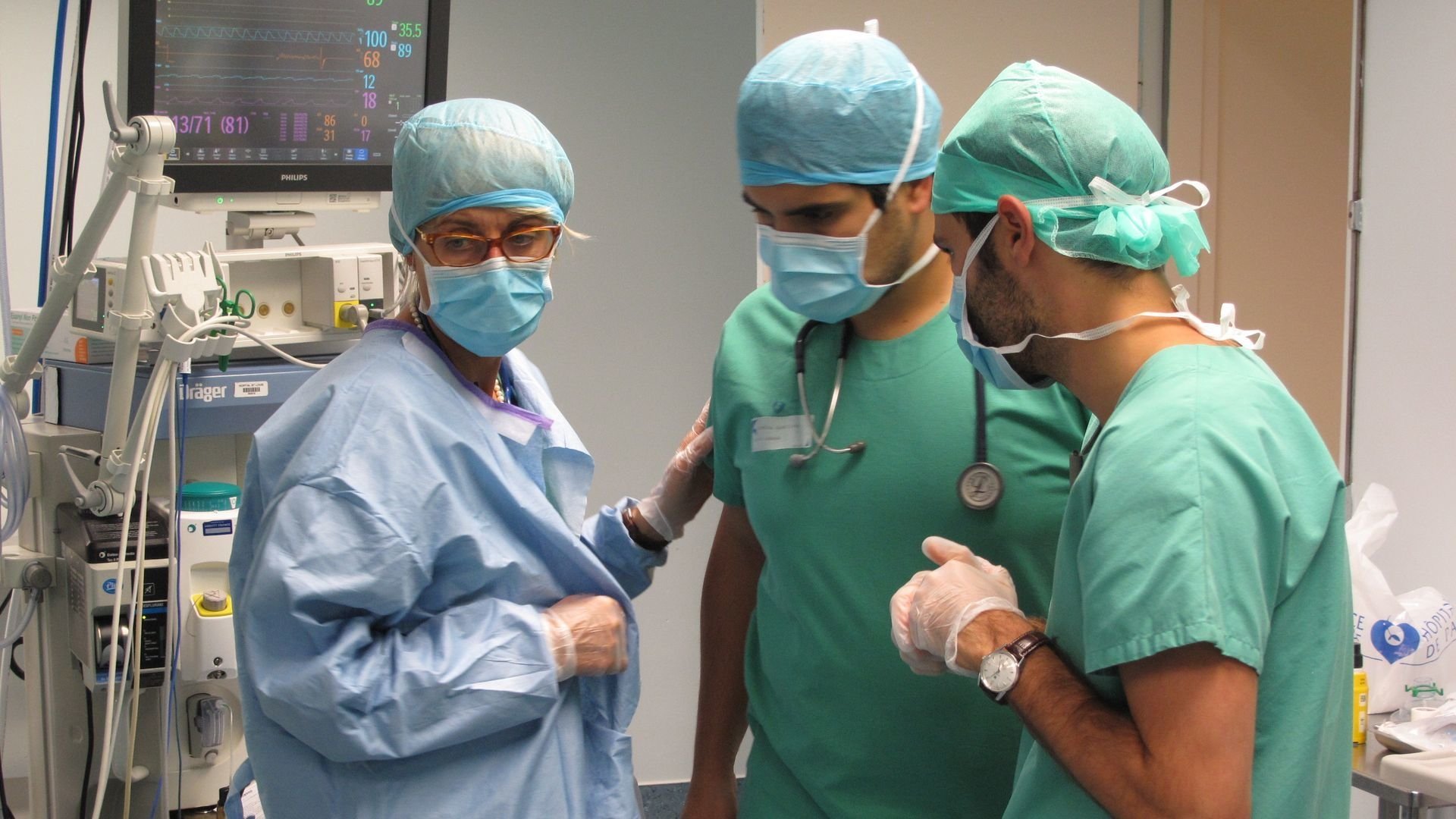 Burning Out, dans le ventre de l'hôpital (2016)