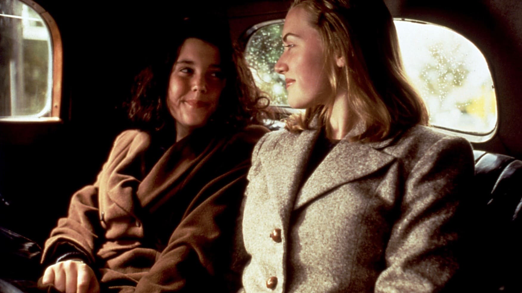 Heavenly Creatures (1994)