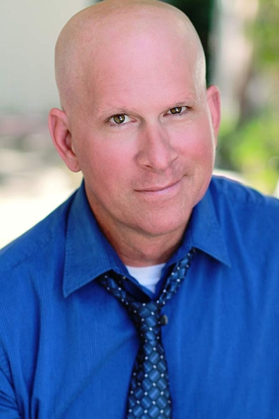 et billede af Stephen R. Peluso